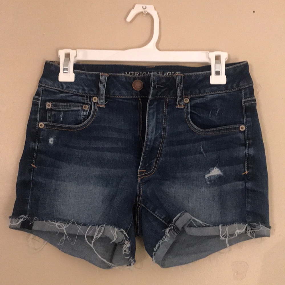 👖American Eagle High Waisted Shorts